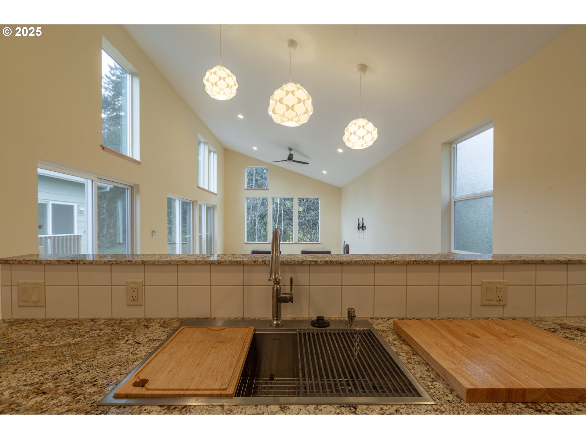 15427 Southeast River Road Oak Grove, OR 97267 - Photo 16 of 30 a view of a living room and bathroom