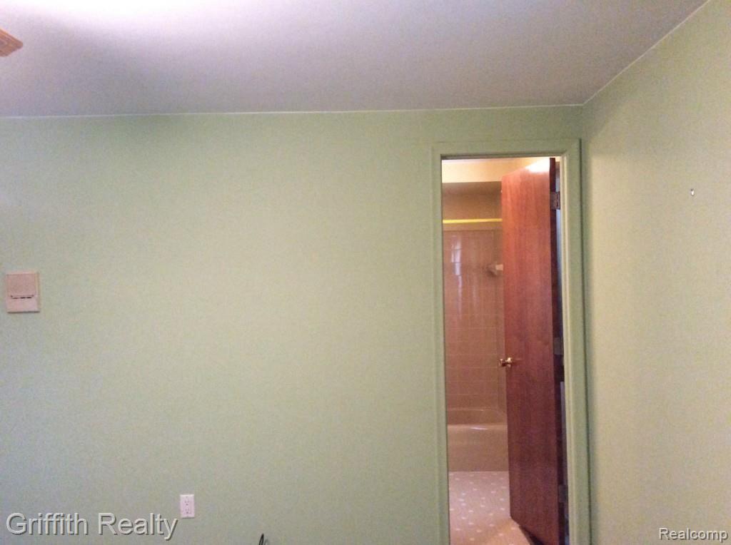 1257 Peavy Road Howell, MI 48843 - Photo 32 of 41 IMG_0331.jpg