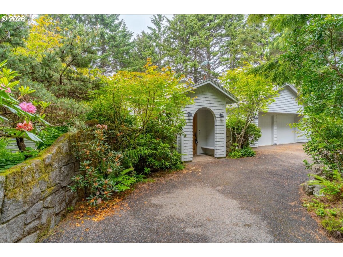 108 Ridge Crest Road Gleneden Beach, OR 97388 - Photo 3 of 47