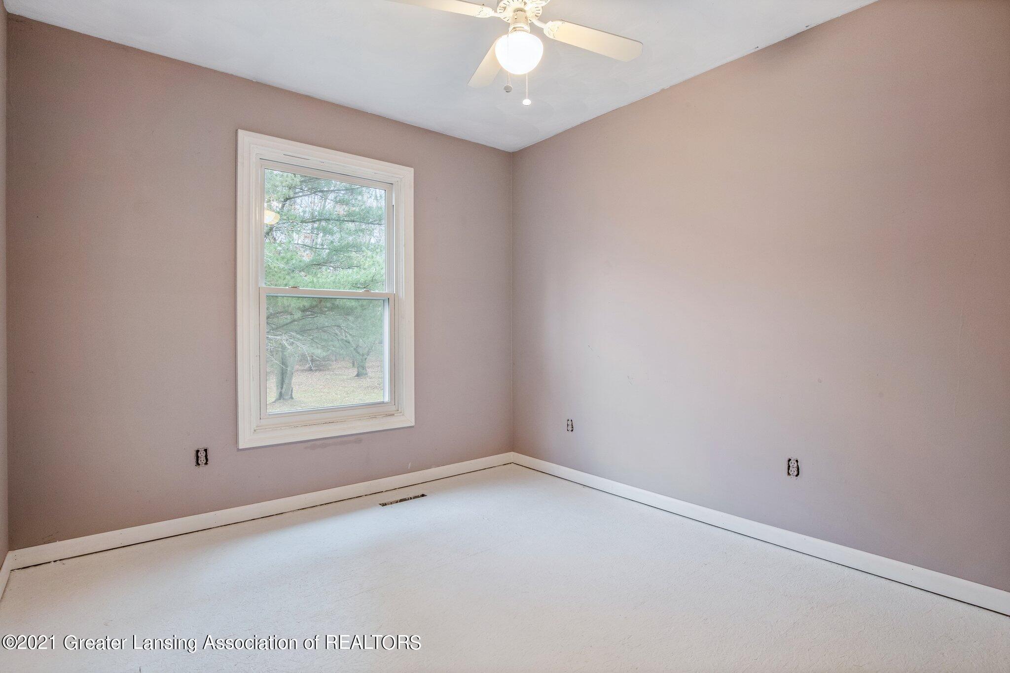 861 Wolverine Road Mason, MI 48854 - Photo 19 of 43 22-web-or-mls-0Z4A9033