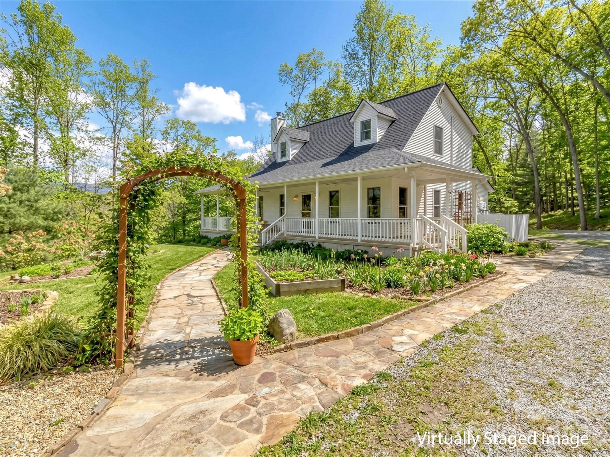 109 Paradise Circle Clyde, NC 28721 - Photo 3 of 48