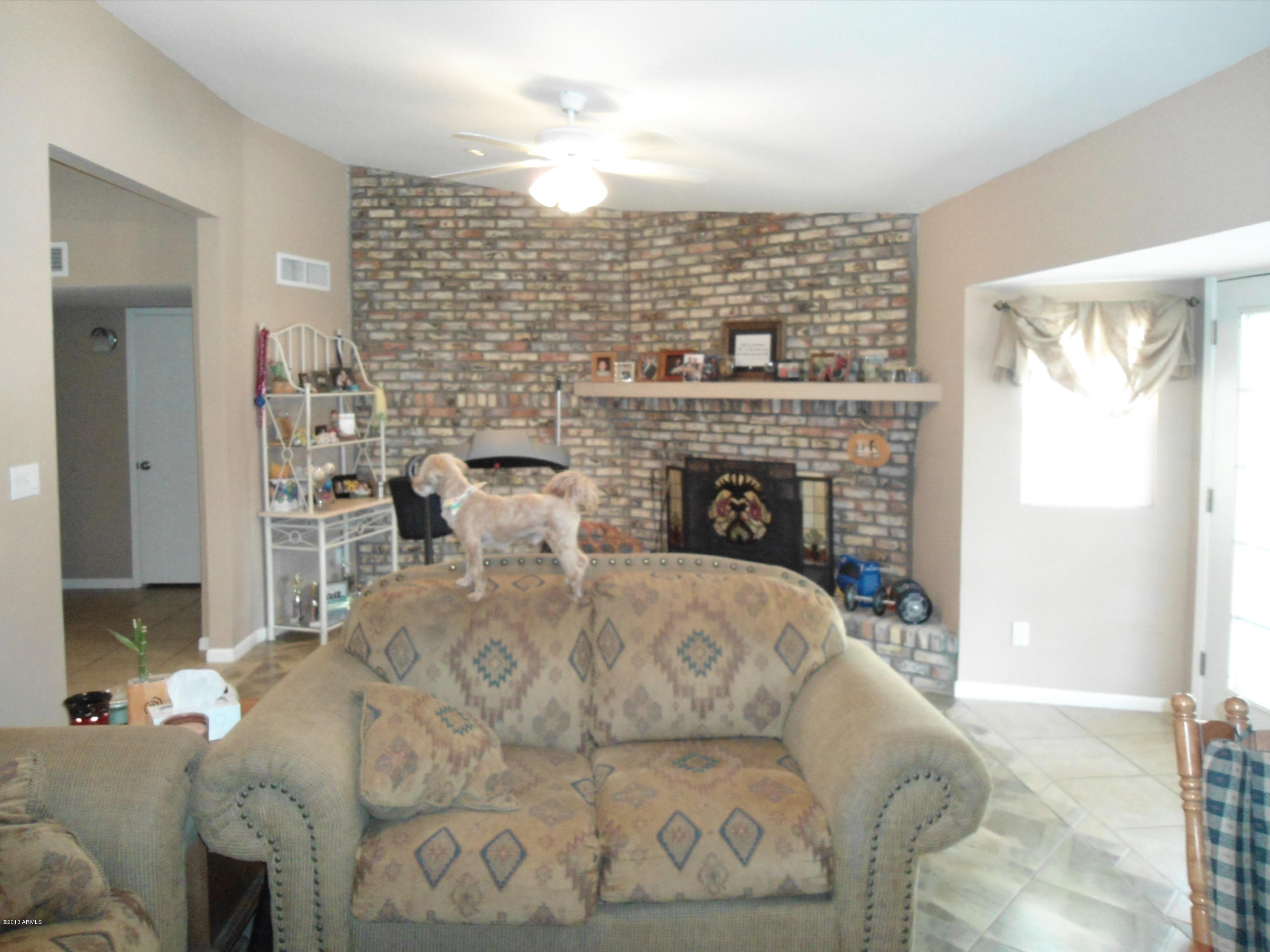 126 West Wagoner Road Phoenix, AZ 85023 - Photo 4 of 13 DSC01397