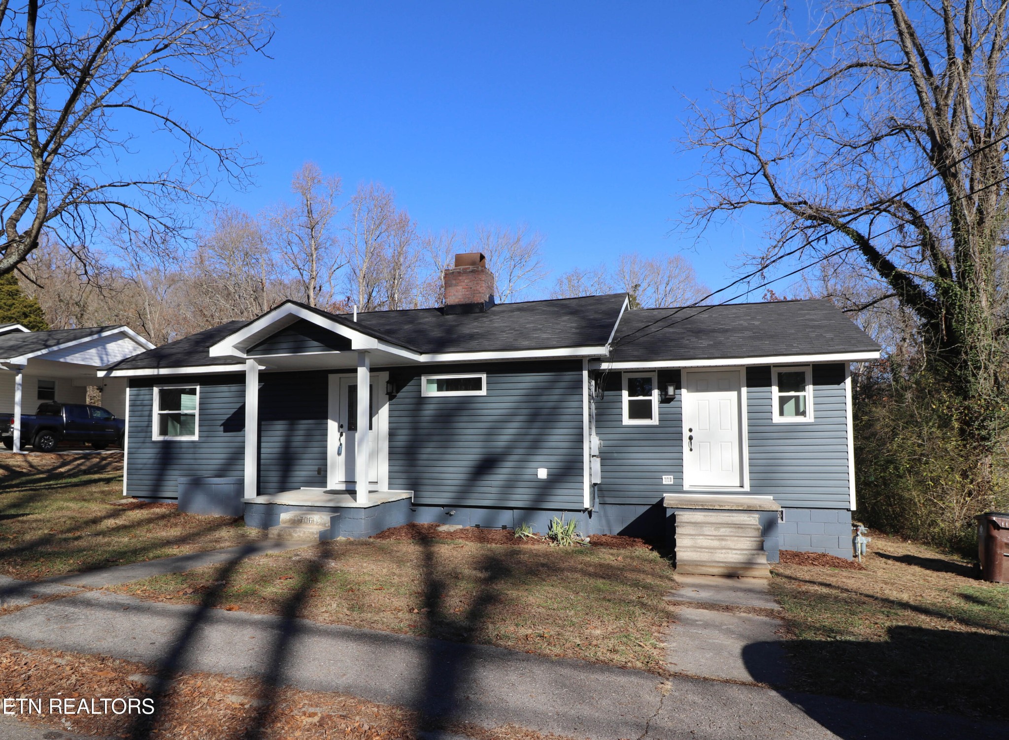 706 Florida Avenue Oak Ridge, TN 37830 - Photo 2 of 24