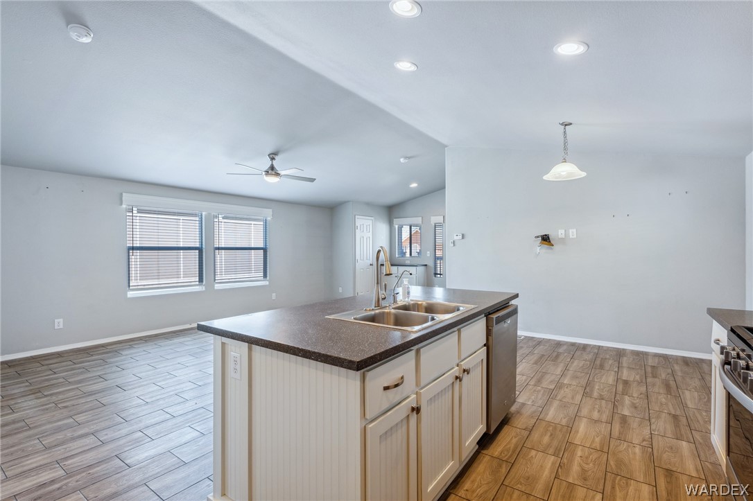 1545 East El Rodeo Road, Unit 151 Fort Mohave, AZ 86426 - Photo 12 of 55 Kitchen