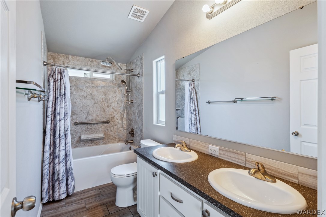 1545 East El Rodeo Road, Unit 151 Fort Mohave, AZ 86426 - Photo 19 of 55 Bathroom