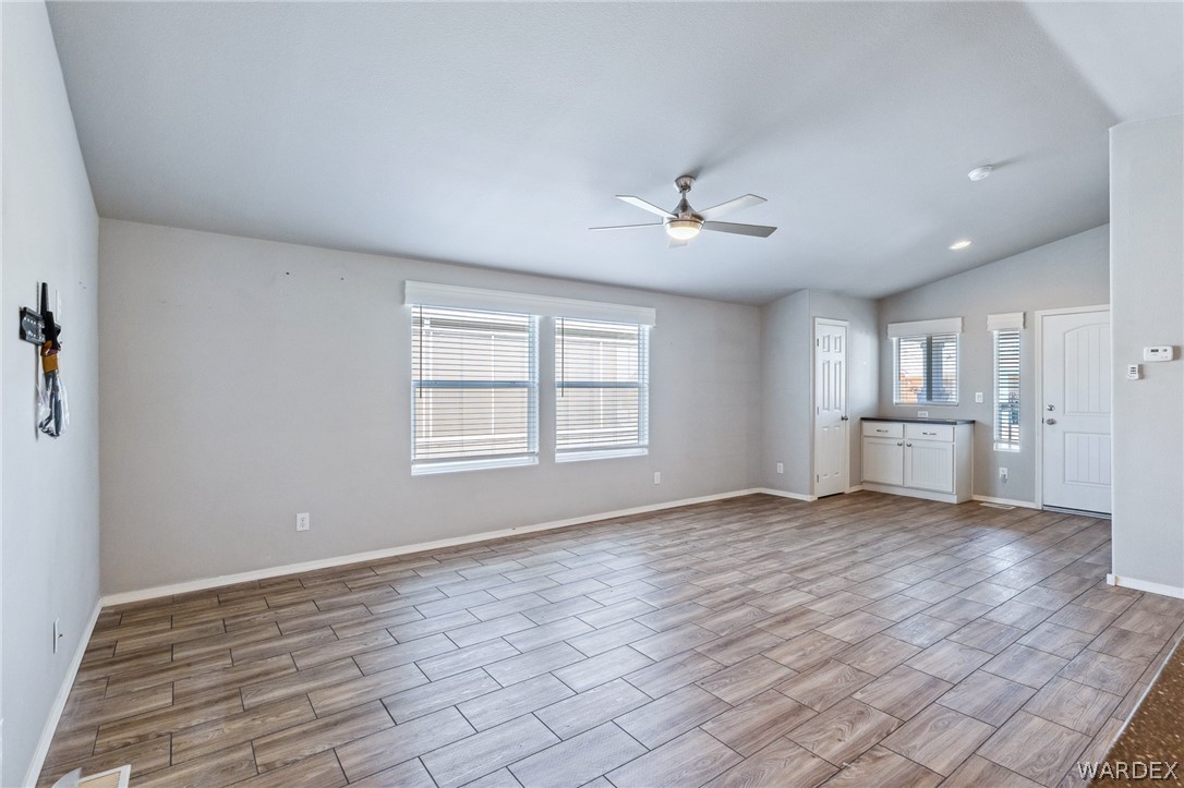 1545 East El Rodeo Road, Unit 151 Fort Mohave, AZ 86426 - Photo 9 of 55 Living Room