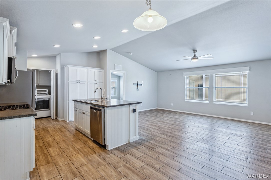 1545 East El Rodeo Road, Unit 151 Fort Mohave, AZ 86426 - Photo 10 of 55 Kitchen