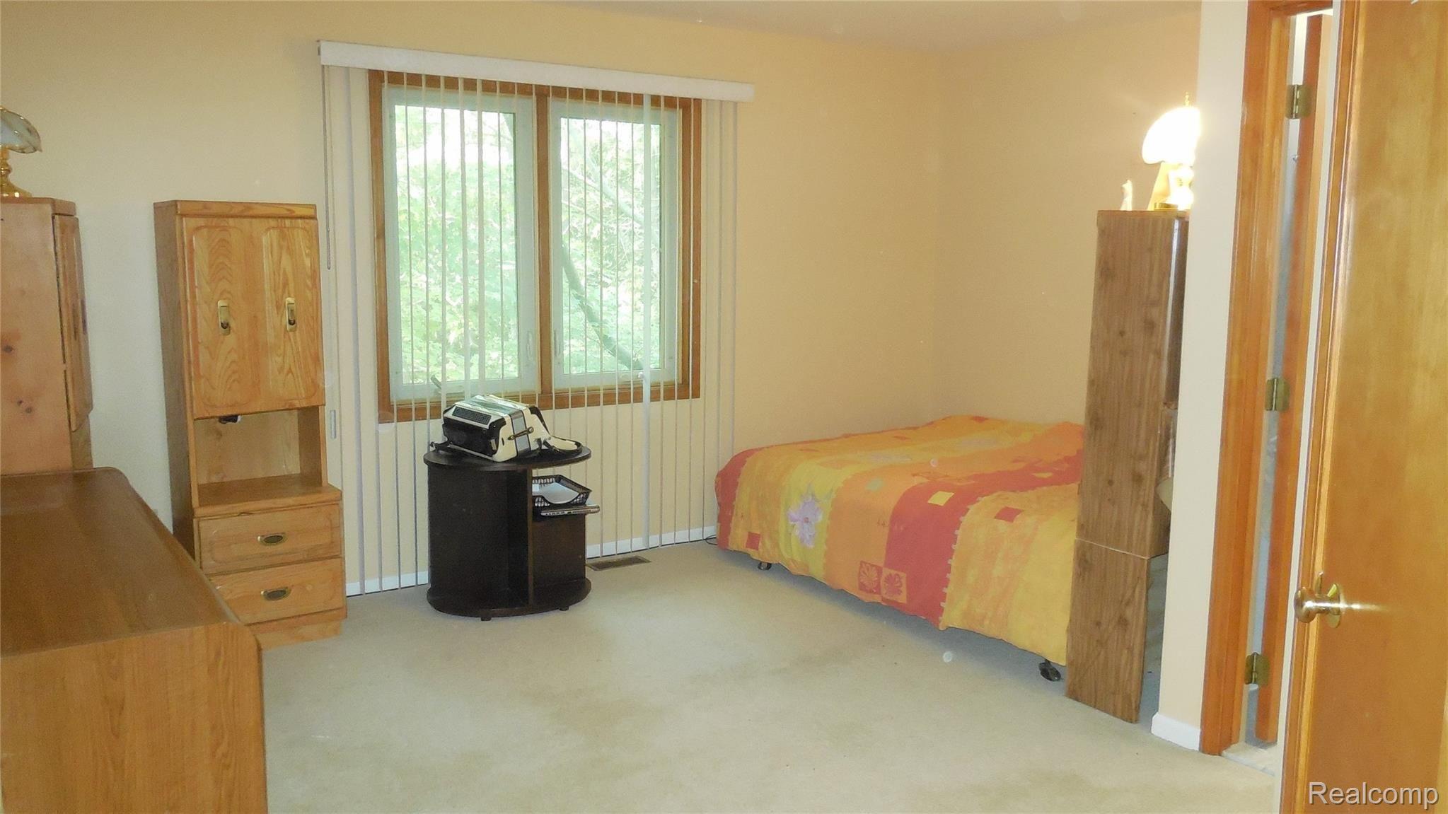 2591 Meadowview Court Rochester, MI 48306 - Photo 14 of 30 2591 Meadowview_13.JPG