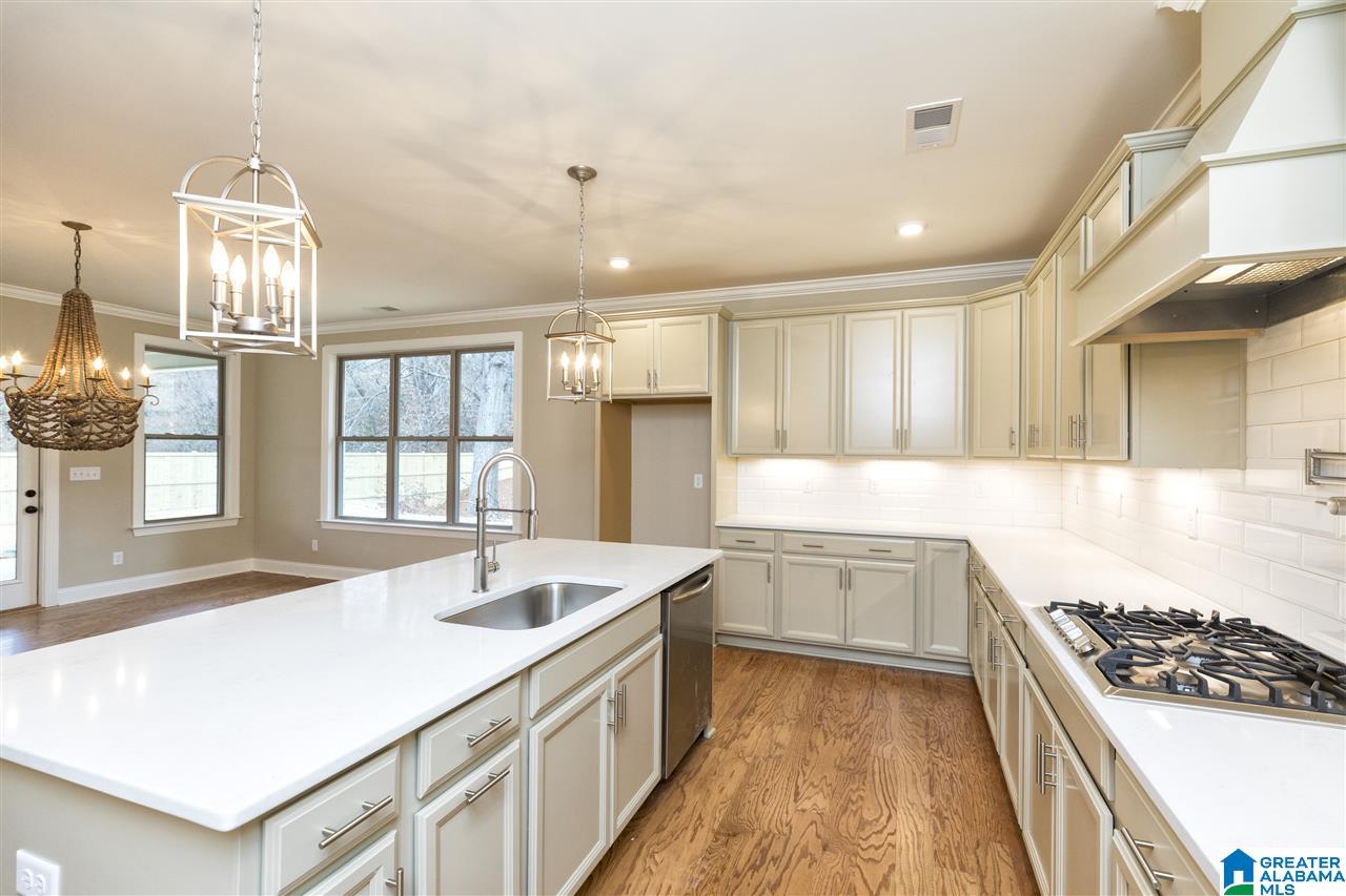 2915 Altadena Ridge Drive Birmingham, AL 35243 - Photo 12 of 36