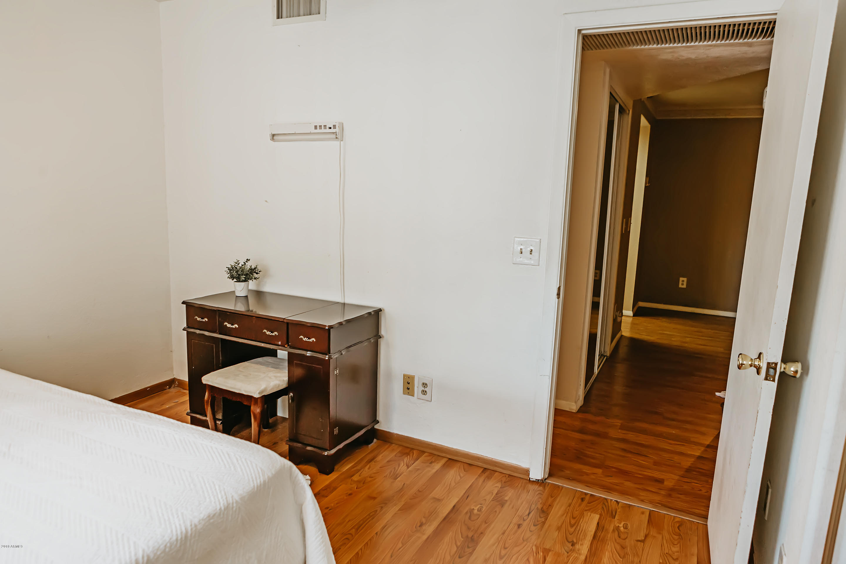 17 East Ruth Avenue, Unit 107 Phoenix, AZ 85020 - Photo 13 of 21 Bedroom 2