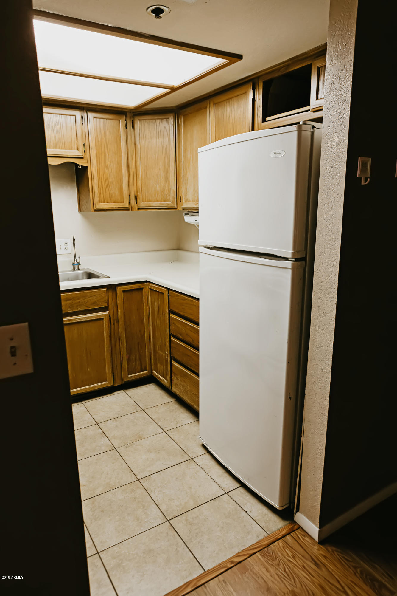 17 East Ruth Avenue, Unit 107 Phoenix, AZ 85020 - Photo 7 of 21 Kitchen