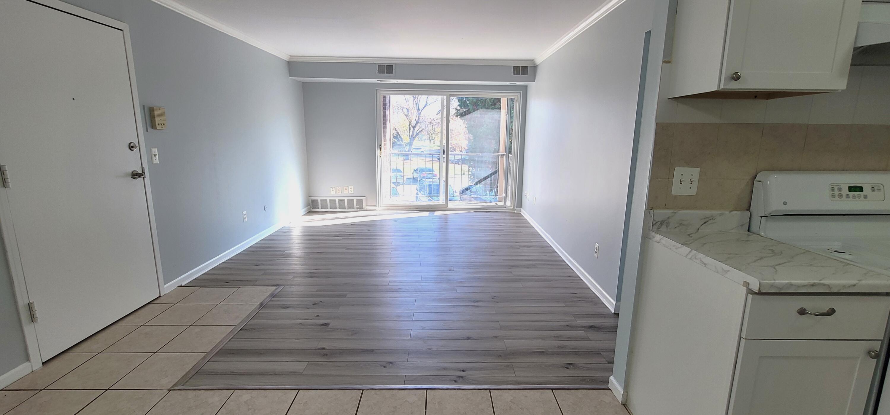 38255 Fairway Court, Unit 77B Clinton Township, MI 48038 - Photo 3 of 16 Living Room 3