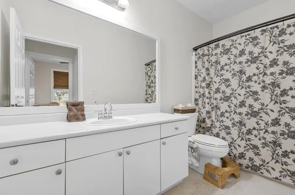 $687,000 | 130 River Landing Drive, Unit 8301, Daniel Island, SC 29492
