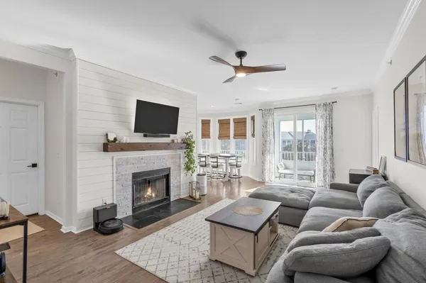 $687,000 | 130 River Landing Drive, Unit 8301, Daniel Island, SC 29492