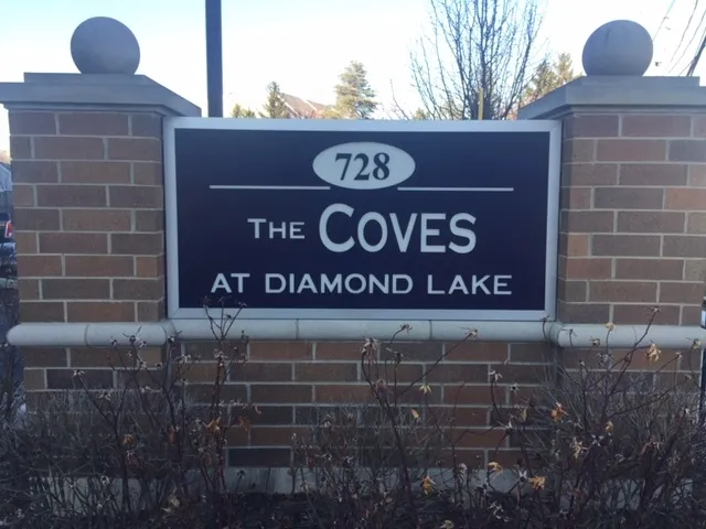 $2,200 | 728 North Diamond Lake Road, Unit 205, Mundelein, IL 60060