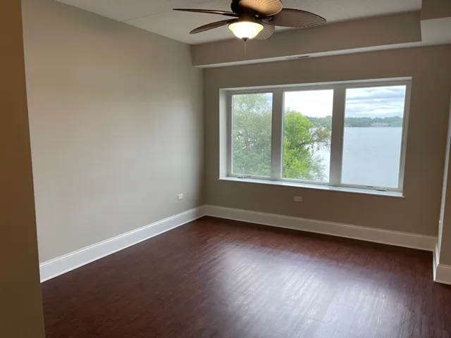 $2,200 | 728 North Diamond Lake Road, Unit 205, Mundelein, IL 60060