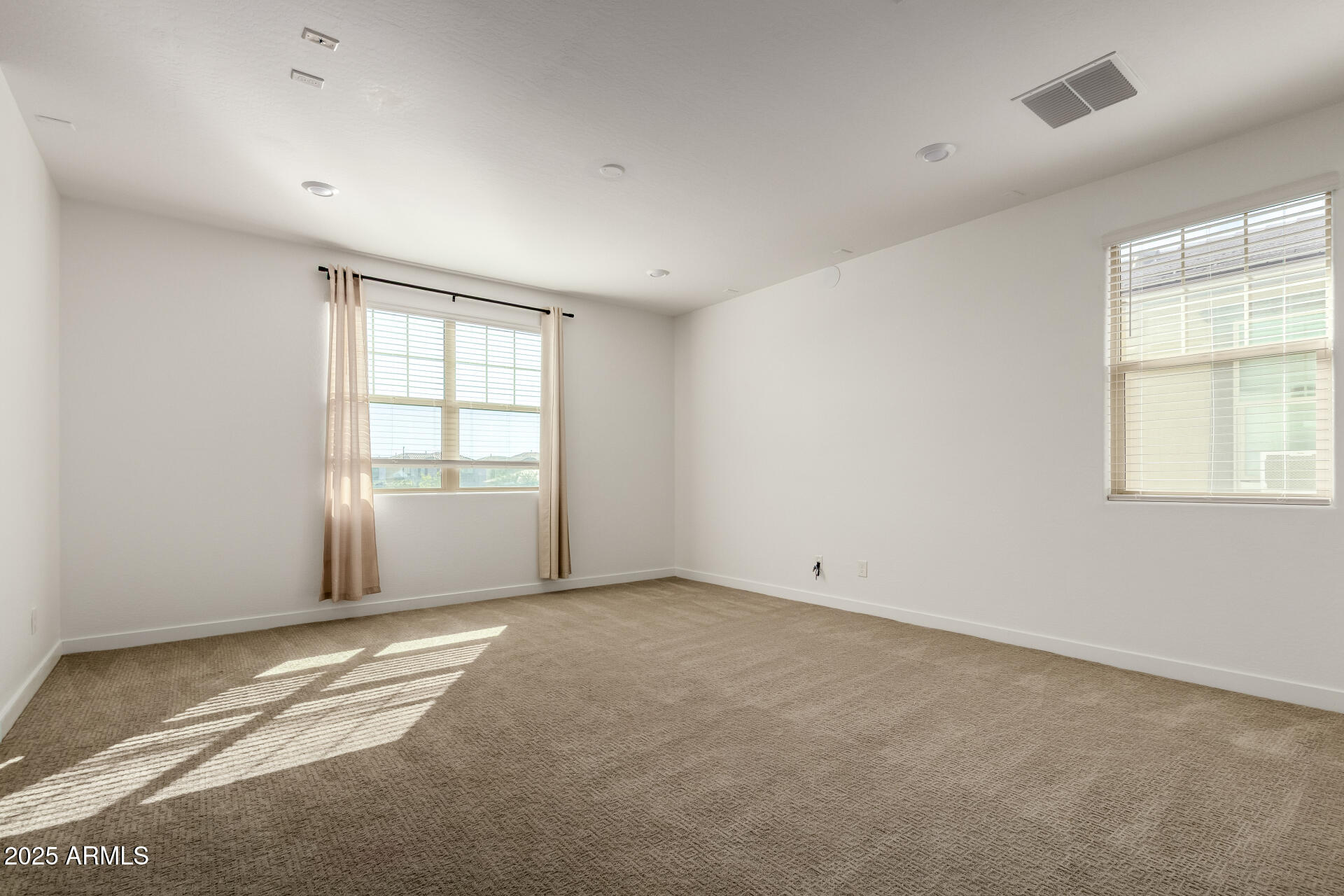 1156 East Weatherby Way Chandler, AZ 85286 - Photo 30 of 47 an empty room with windows