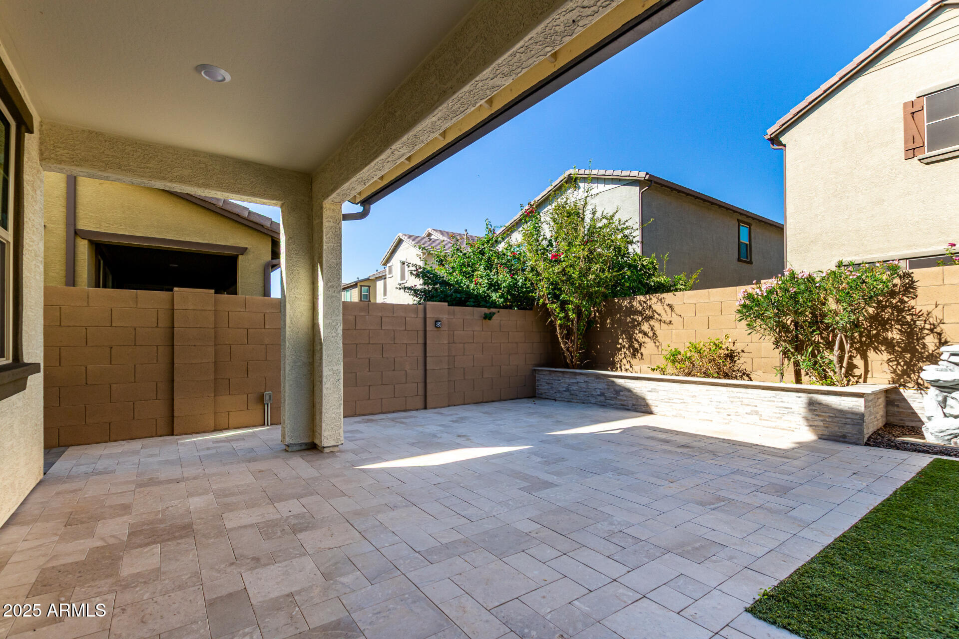 1156 East Weatherby Way Chandler, AZ 85286 - Photo 37 of 47 a view of backyard with tub