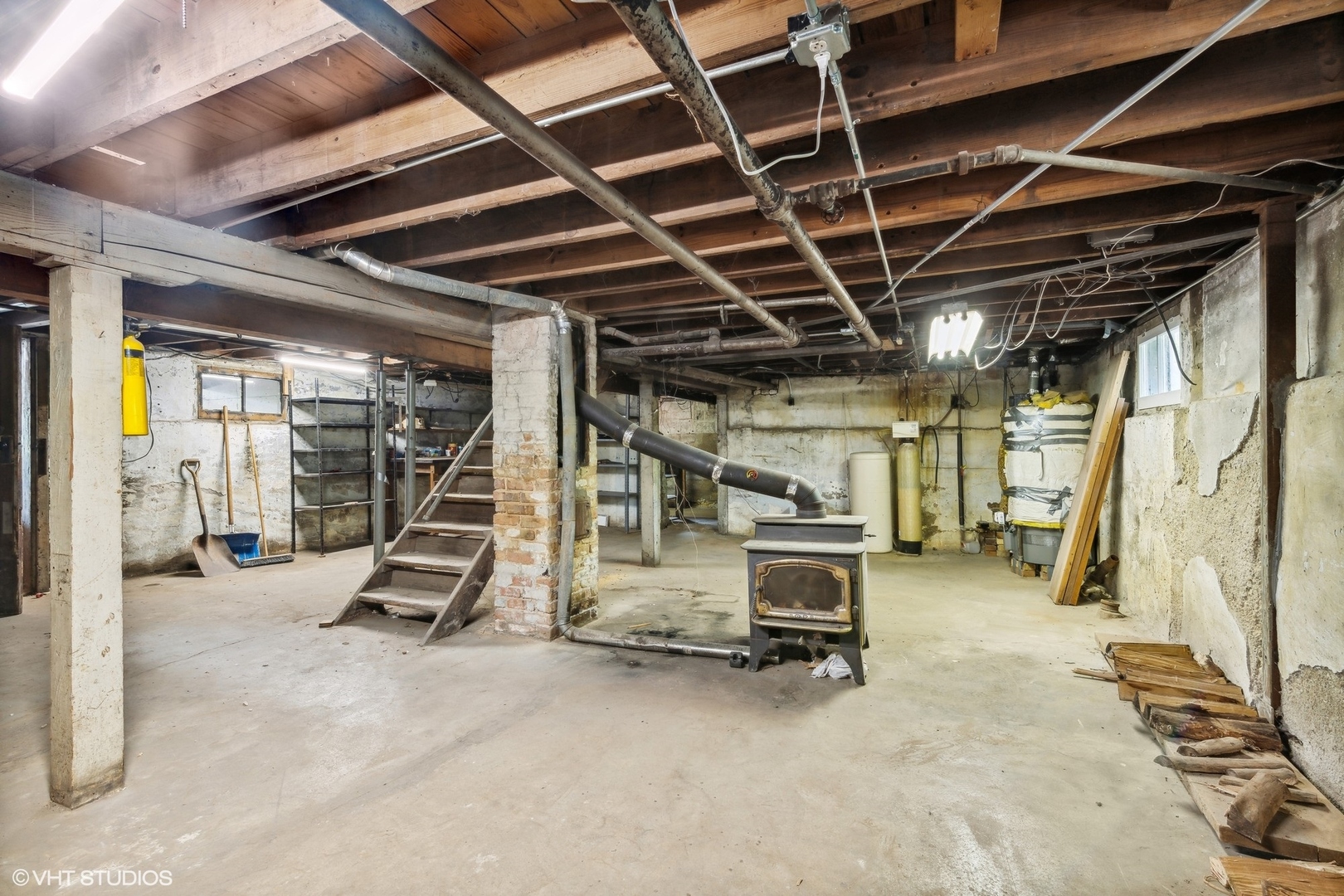 903 Lincoln Avenue Fox River Grove, IL 60021 - Photo 13 of 19 a view of gym