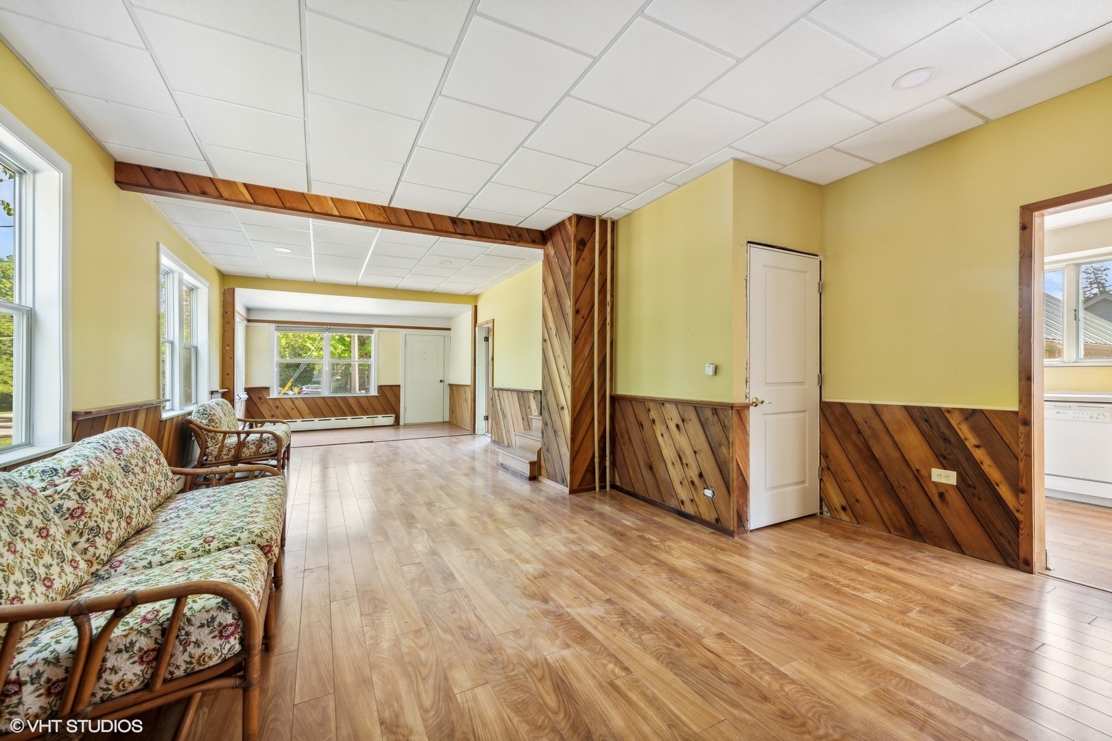 903 Lincoln Avenue Fox River Grove, IL 60021 - Photo 4 of 19