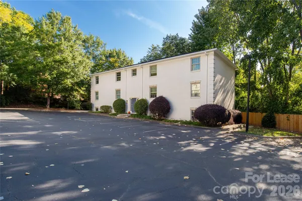$1,950 | 4923 Park Road, Charlotte, NC 28209