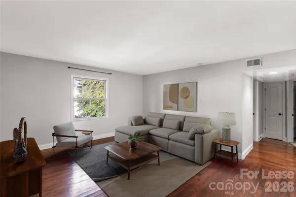 $1,950 | 4923 Park Road, Charlotte, NC 28209