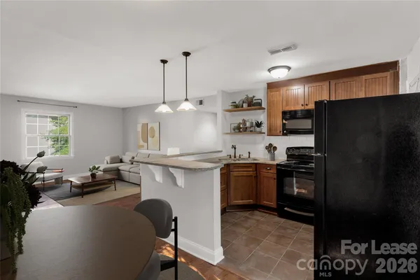 $1,950 | 4923 Park Road, Charlotte, NC 28209