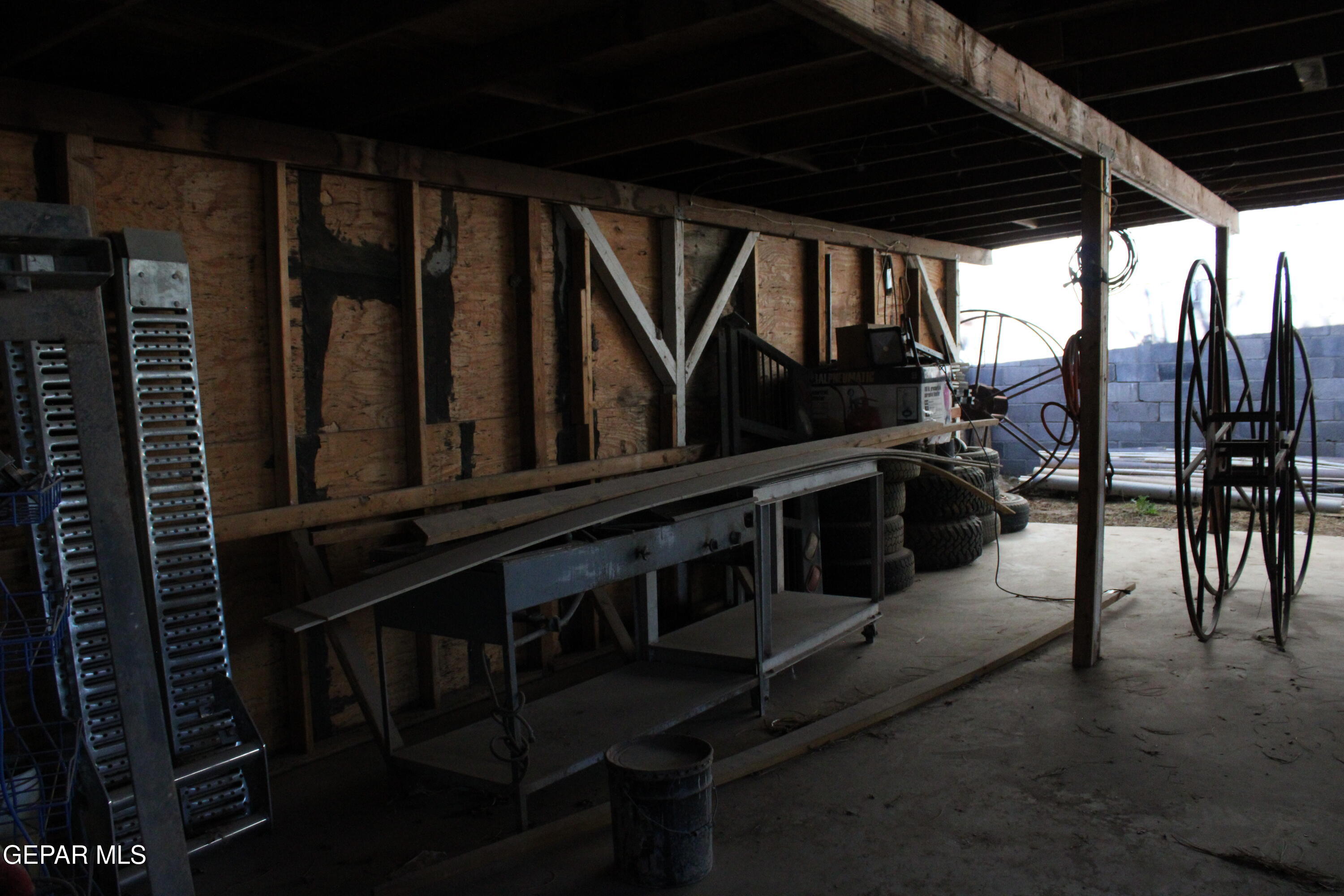 541 E Road El Paso, TX 79915 - Photo 14 of 35 Commercial 8