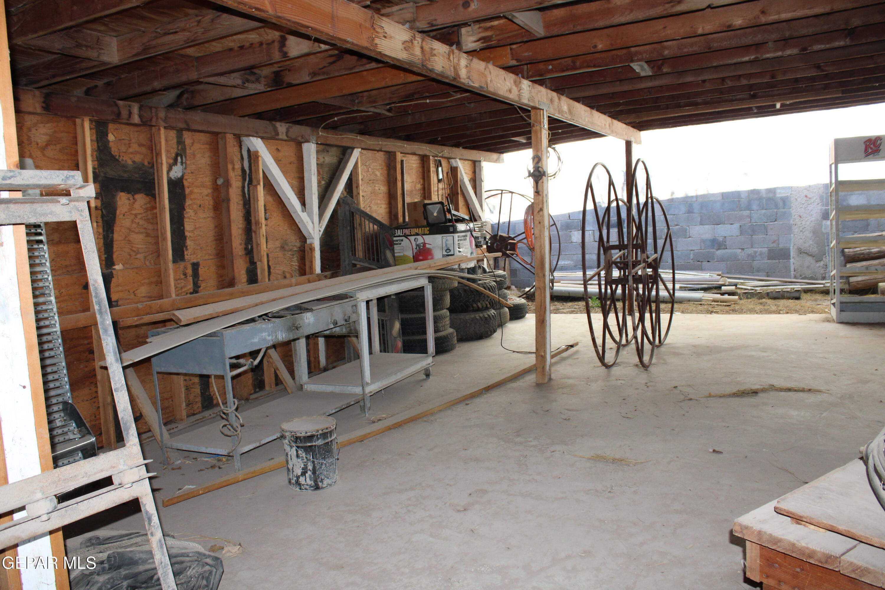 541 E Road El Paso, TX 79915 - Photo 16 of 35 Commercial 10