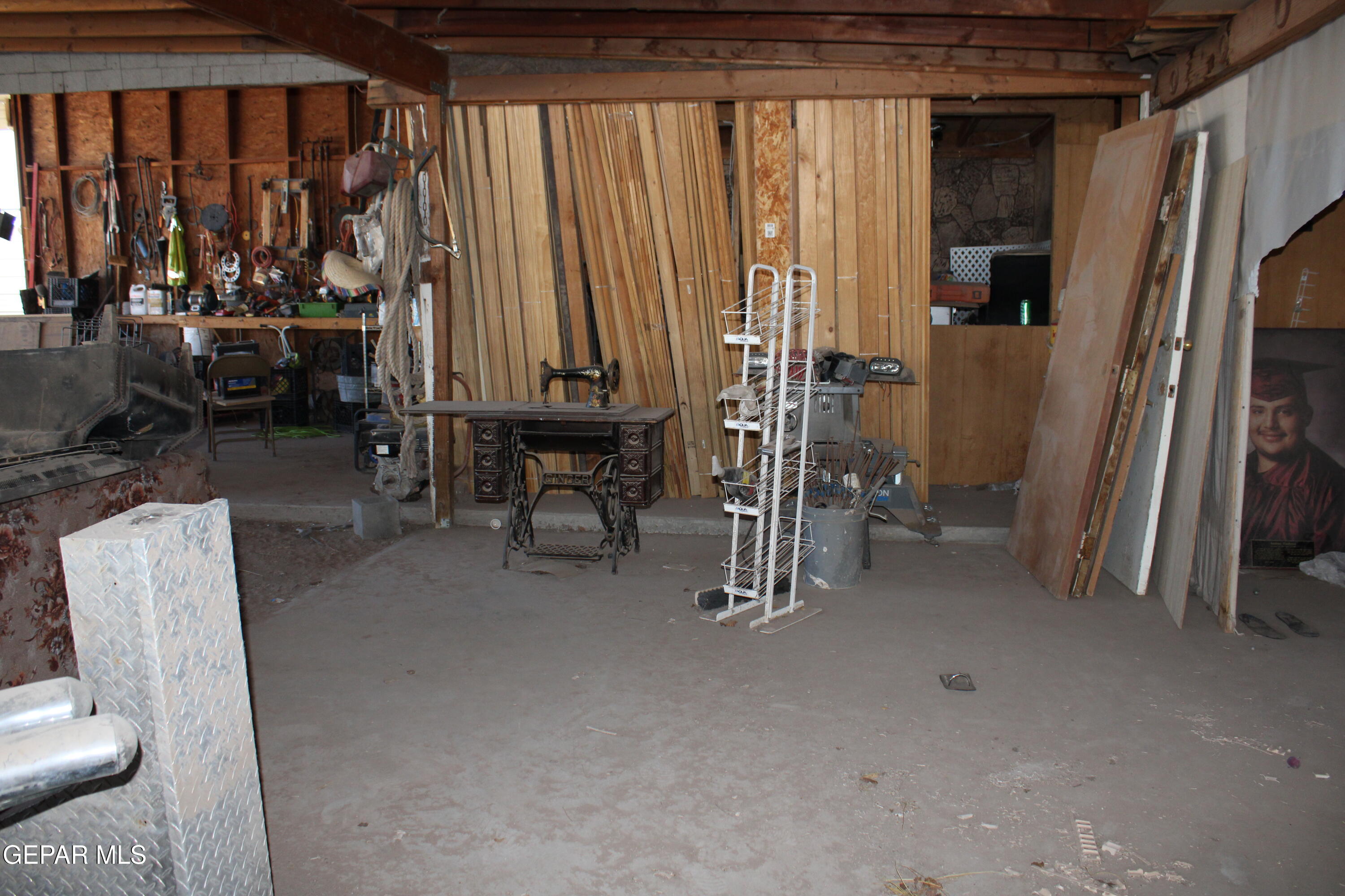 541 E Road El Paso, TX 79915 - Photo 18 of 35 Commercial 12