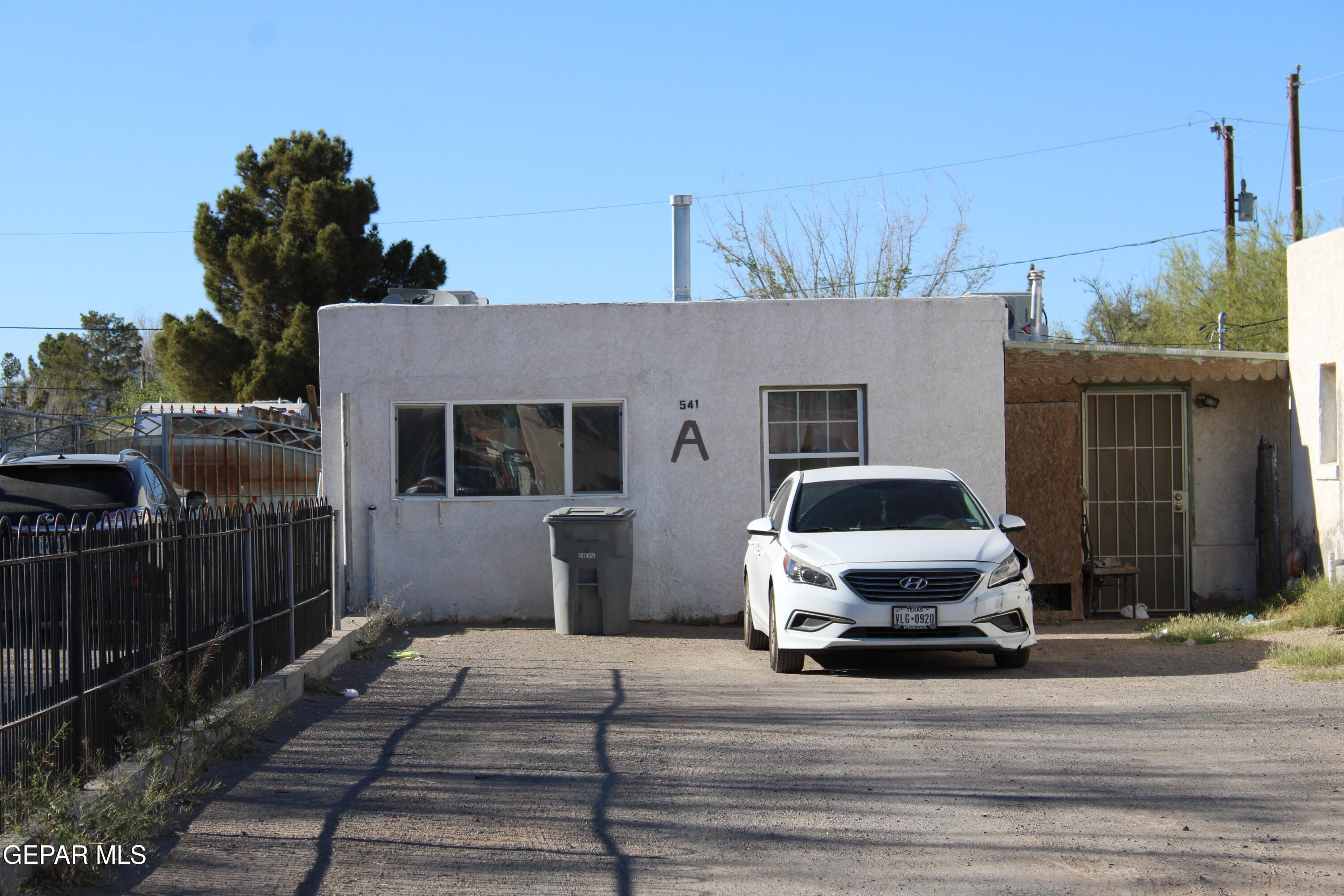 541 E Road El Paso, TX 79915 - Photo 2 of 35 Residential A