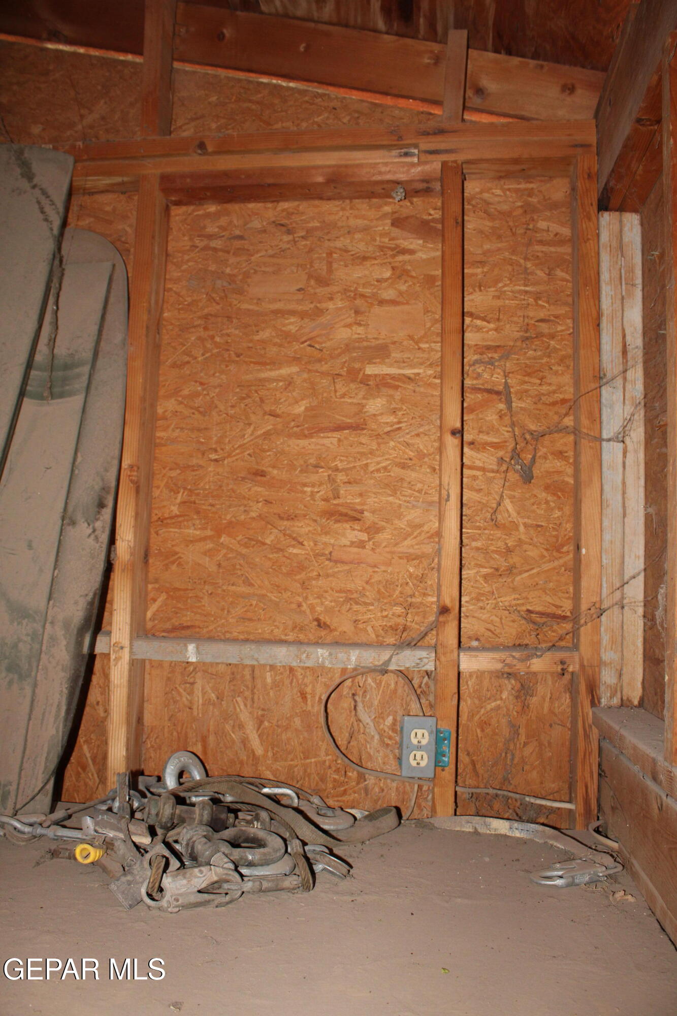 541 E Road El Paso, TX 79915 - Photo 26 of 35 Commercial storage 2