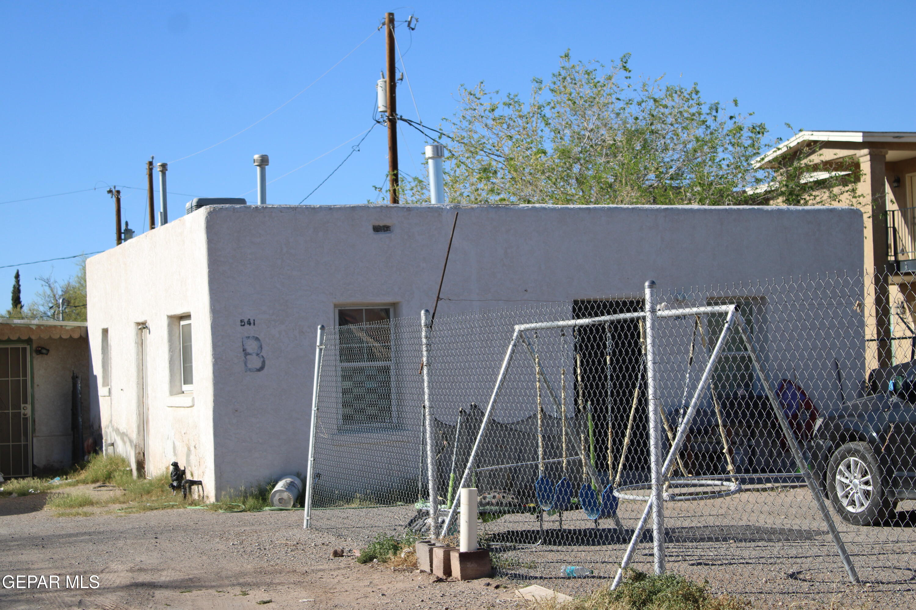 541 E Road El Paso, TX 79915 - Photo 4 of 35 Residential B