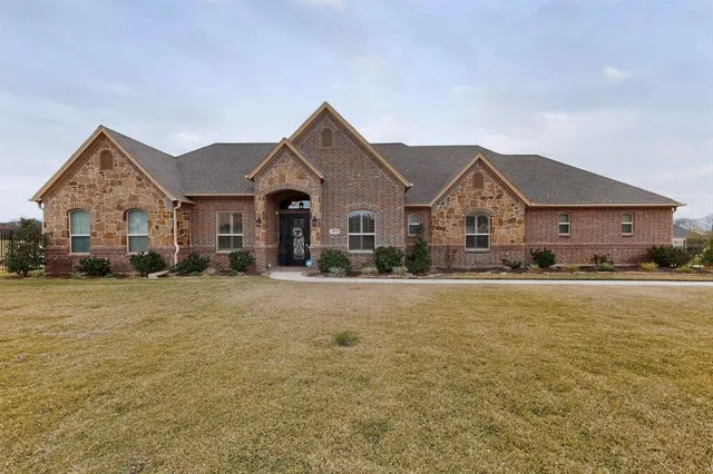 $699,000 | 2416 Sweeping Meadows Lane, Cedar Hill, TX 75104
