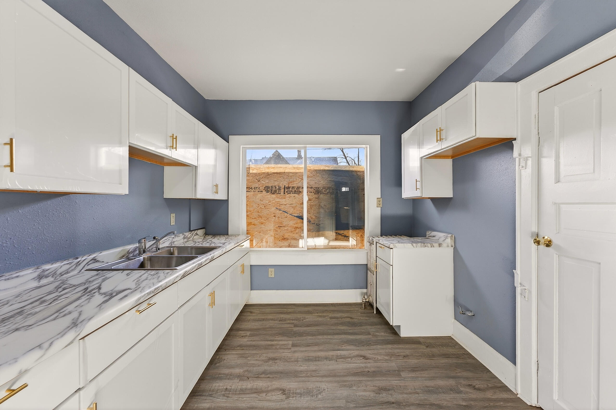 2939 North 13th Street Milwaukee, WI 53206 - Photo 28 of 43 Kitchen Lower