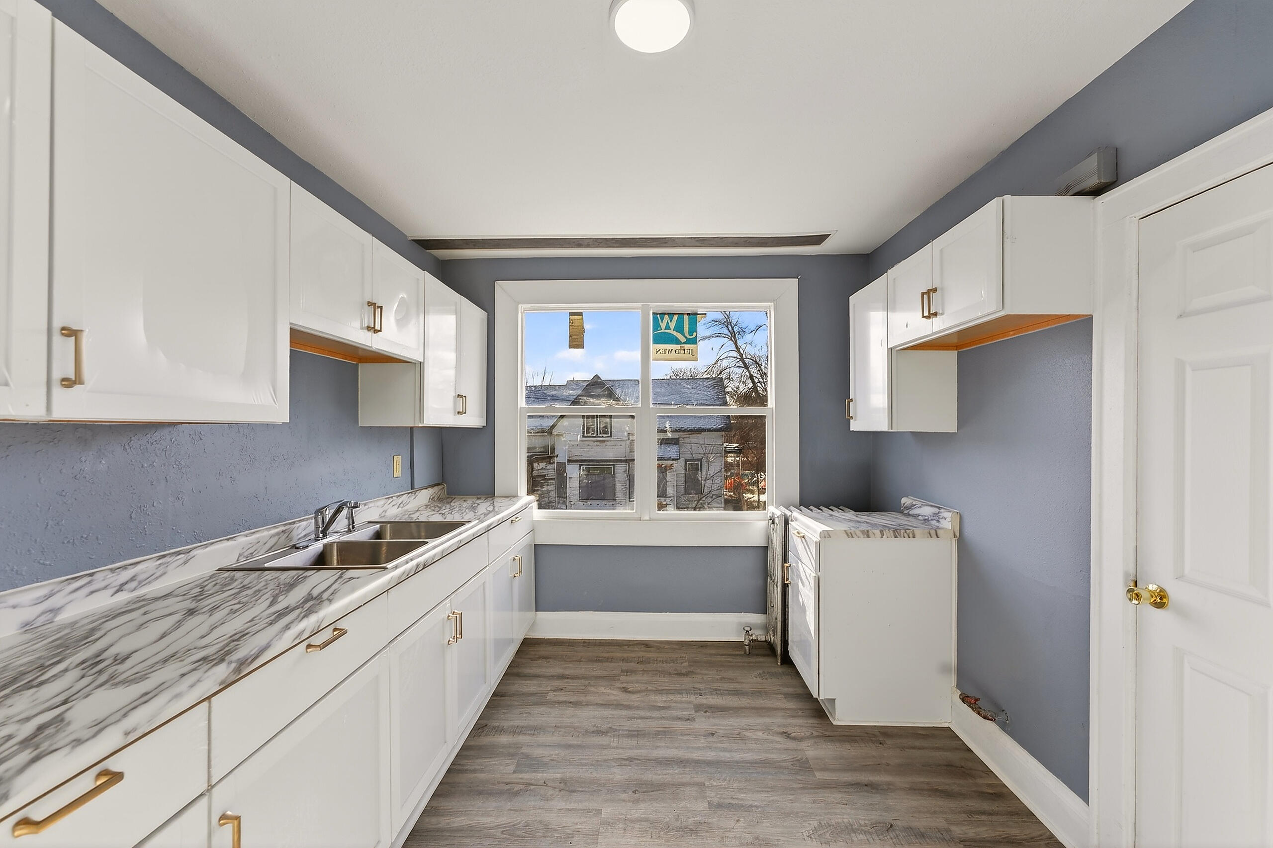 2939 North 13th Street Milwaukee, WI 53206 - Photo 8 of 43 Kitchen Upper