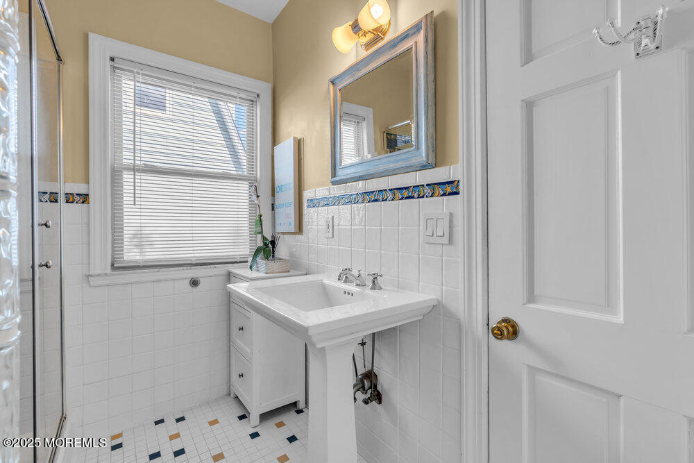 39 East End Avenue Avon-by-the-Sea, NJ 07717 - Photo 31 of 84 036_dsc04885_152