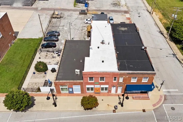 $475,000 | 511 East Main Street, Belleville, IL 62220