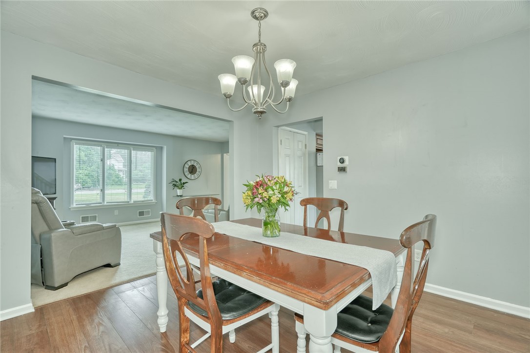 645 Webster Road Webster, NY 14580 - Photo 17 of 50 Dining Room