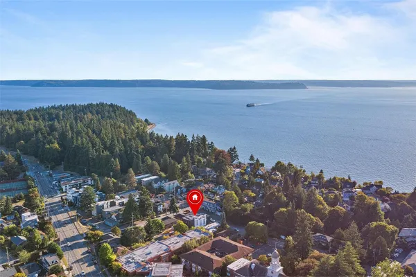 $750,000 | 7144 47th Avenue Southwest, Seattle, WA 98136