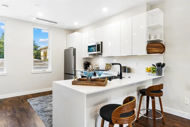 $775,000 | 7144 47th Avenue Southwest, Seattle, WA 98136