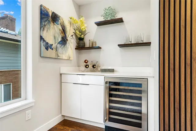 $775,000 | 7144 47th Avenue Southwest, Seattle, WA 98136