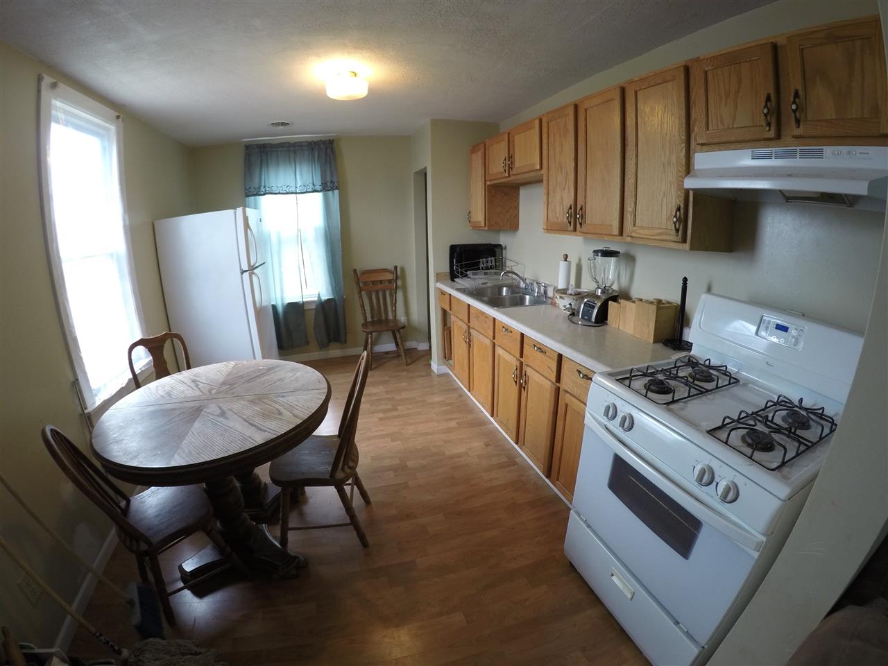 418 7th Street Moline, IL 61265 - Photo 3 of 16 Gallery Image 3