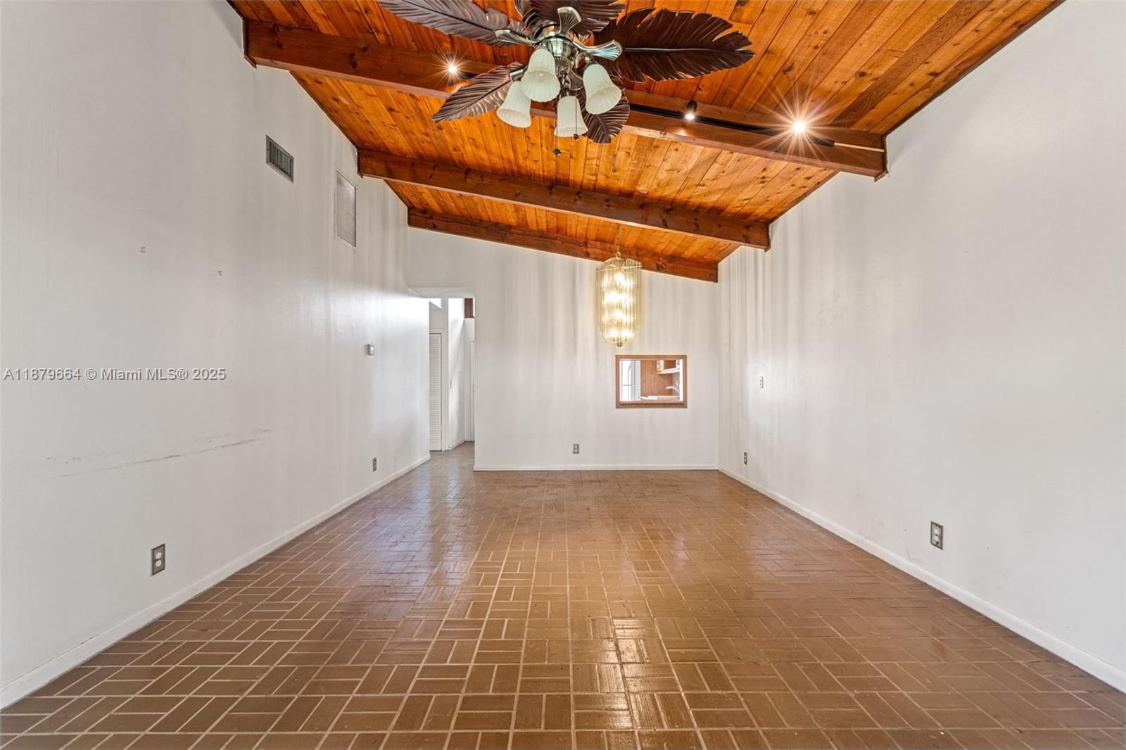 140 Fox Road, Unit 346 Hollywood, FL 33024 - Photo 14 of 39 Gallery Image 14