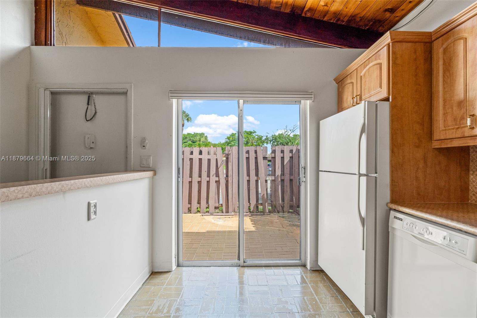 140 Fox Road, Unit 346 Hollywood, FL 33024 - Photo 8 of 39 Gallery Image 8