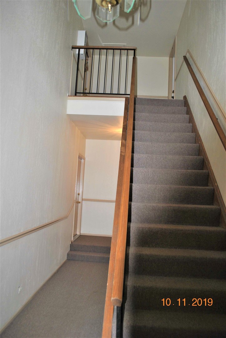 342 Springlake Lane, Unit D Aurora, IL 60504 - Photo 2 of 16