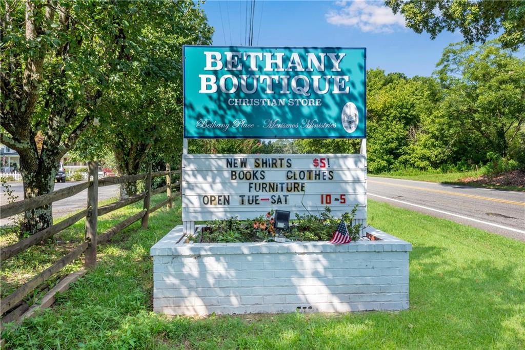 8024 East Cherokee Drive Canton, GA 30115 - Photo 3 of 76