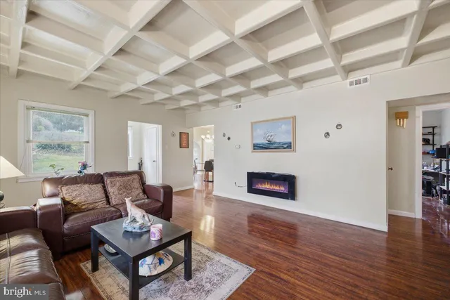 $420,000 | 8304 West Cheltenham Avenue, Glenside, PA 19038