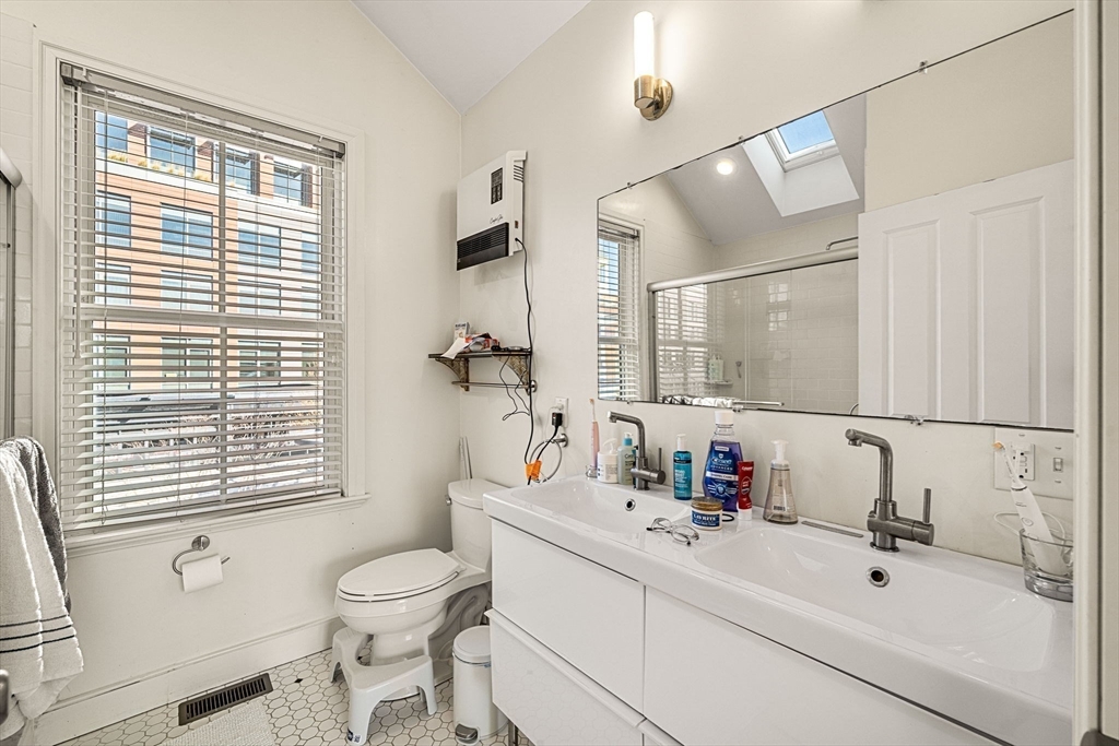 50 Spring Street Cambridge, MA 02141 - Photo 14 of 34