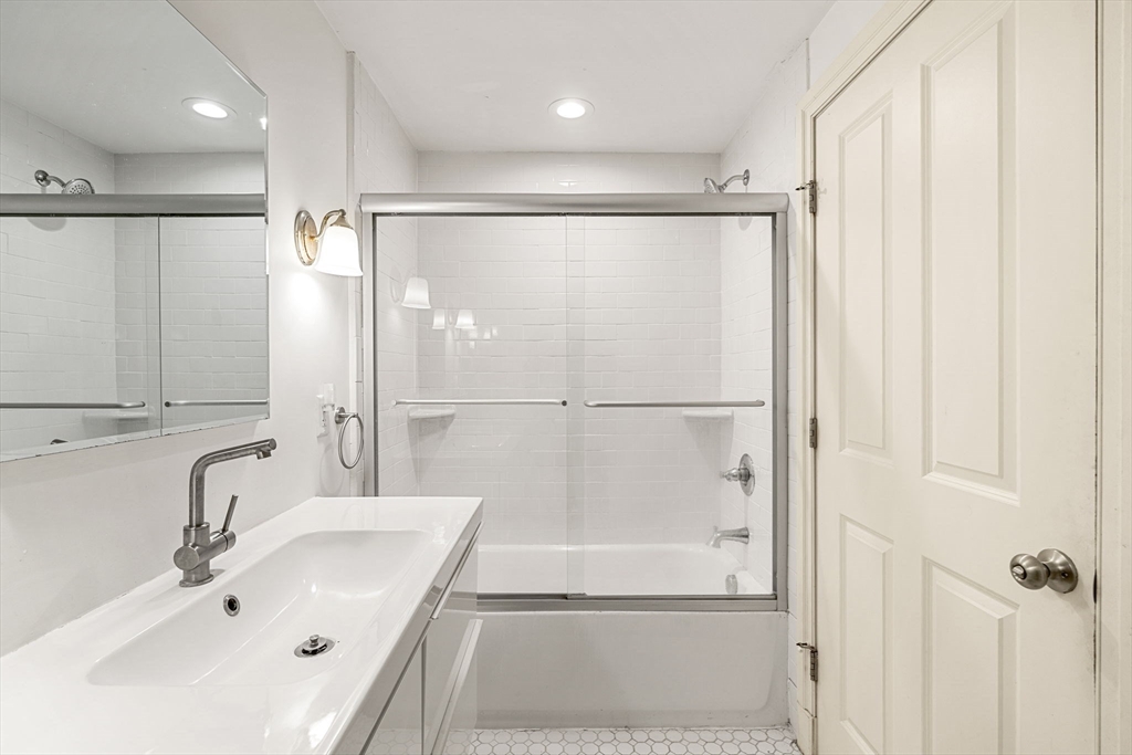 50 Spring Street Cambridge, MA 02141 - Photo 24 of 34